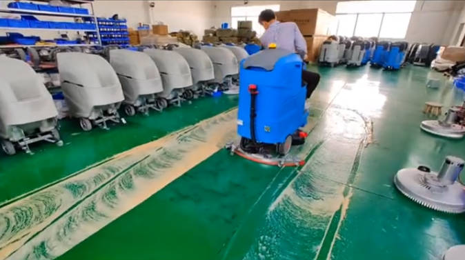成都2023年还在用人工的物业保洁不妨试试洗地机吧